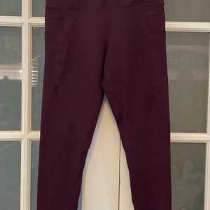 ZYIA Capri leggings